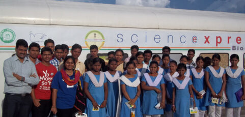 Voluntary support to Science Express
